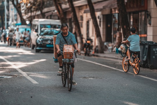 佛山串筒厂家电话多少？探寻建筑机械行业的秘密与机遇